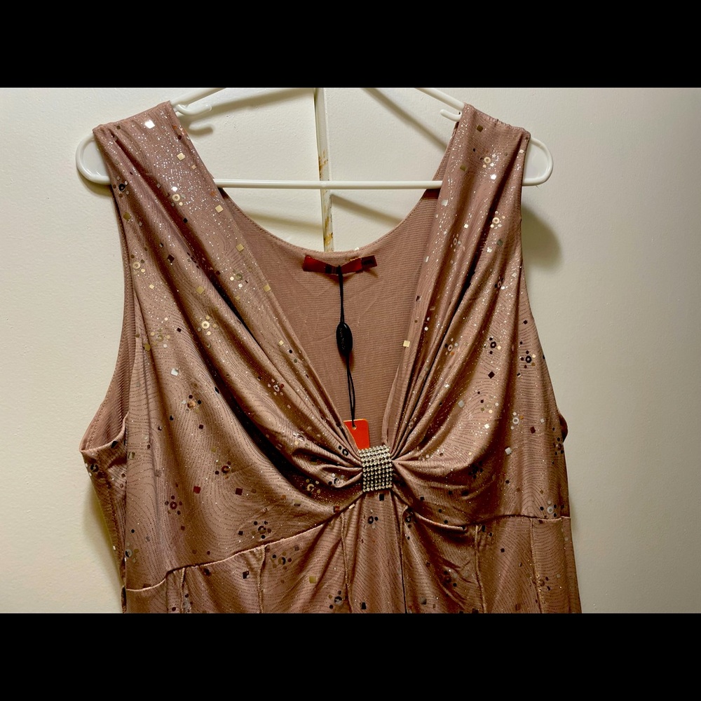 Super sparkly beige low neck umbrella dress